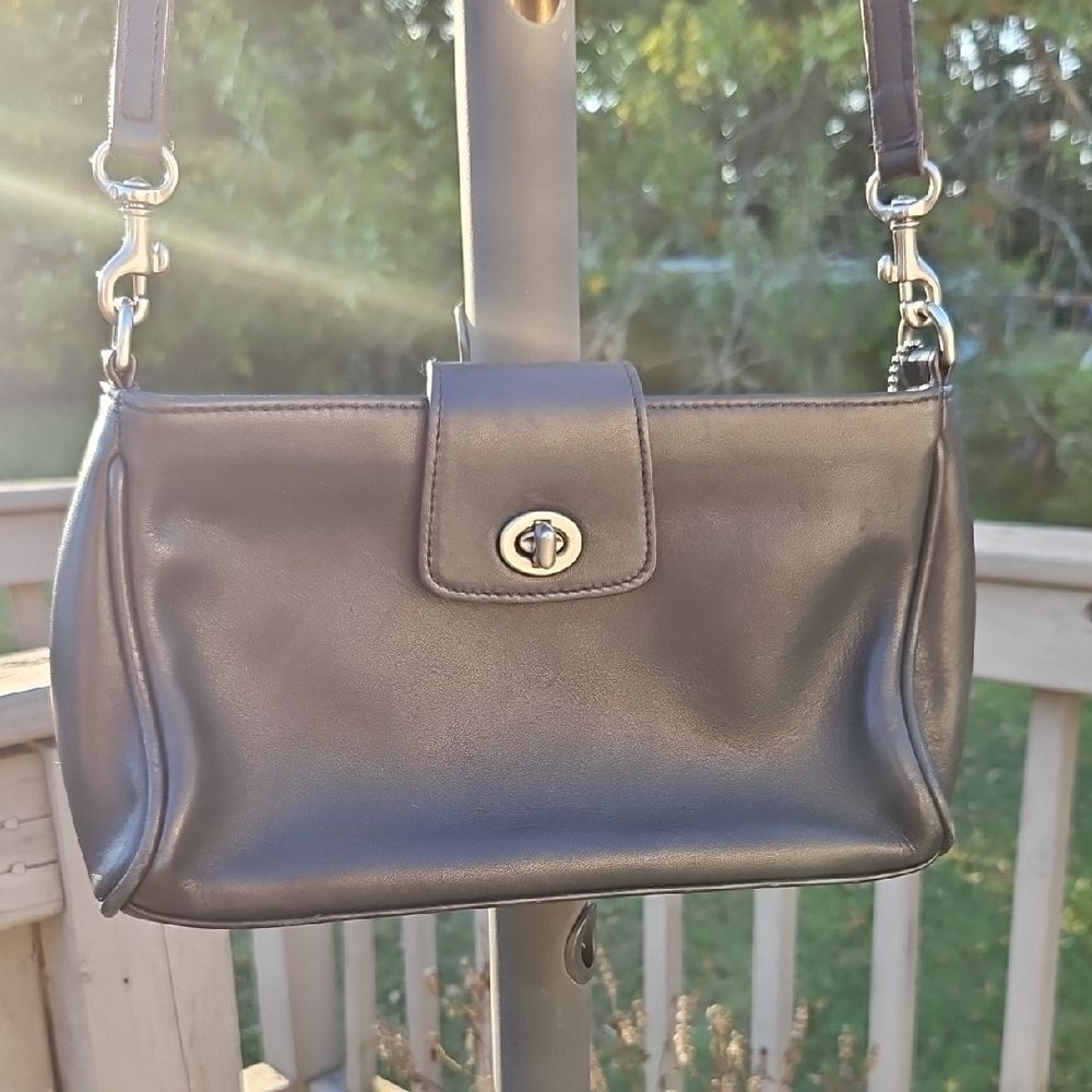 Coach Vintage Leather Shoulder Bag 9154 Black Adjustable Crossbody Clutch